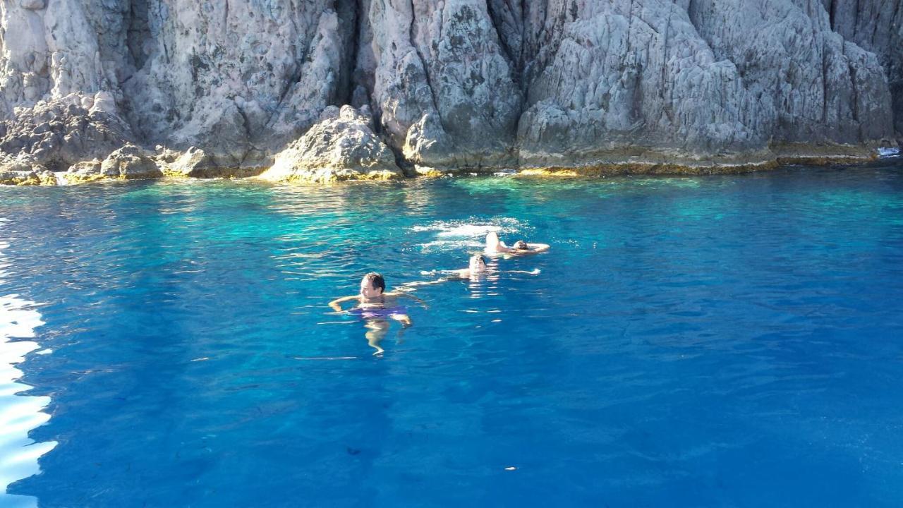 La Rosamarina *