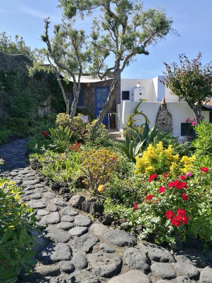 Affittacamere La Rosamarina Stromboli